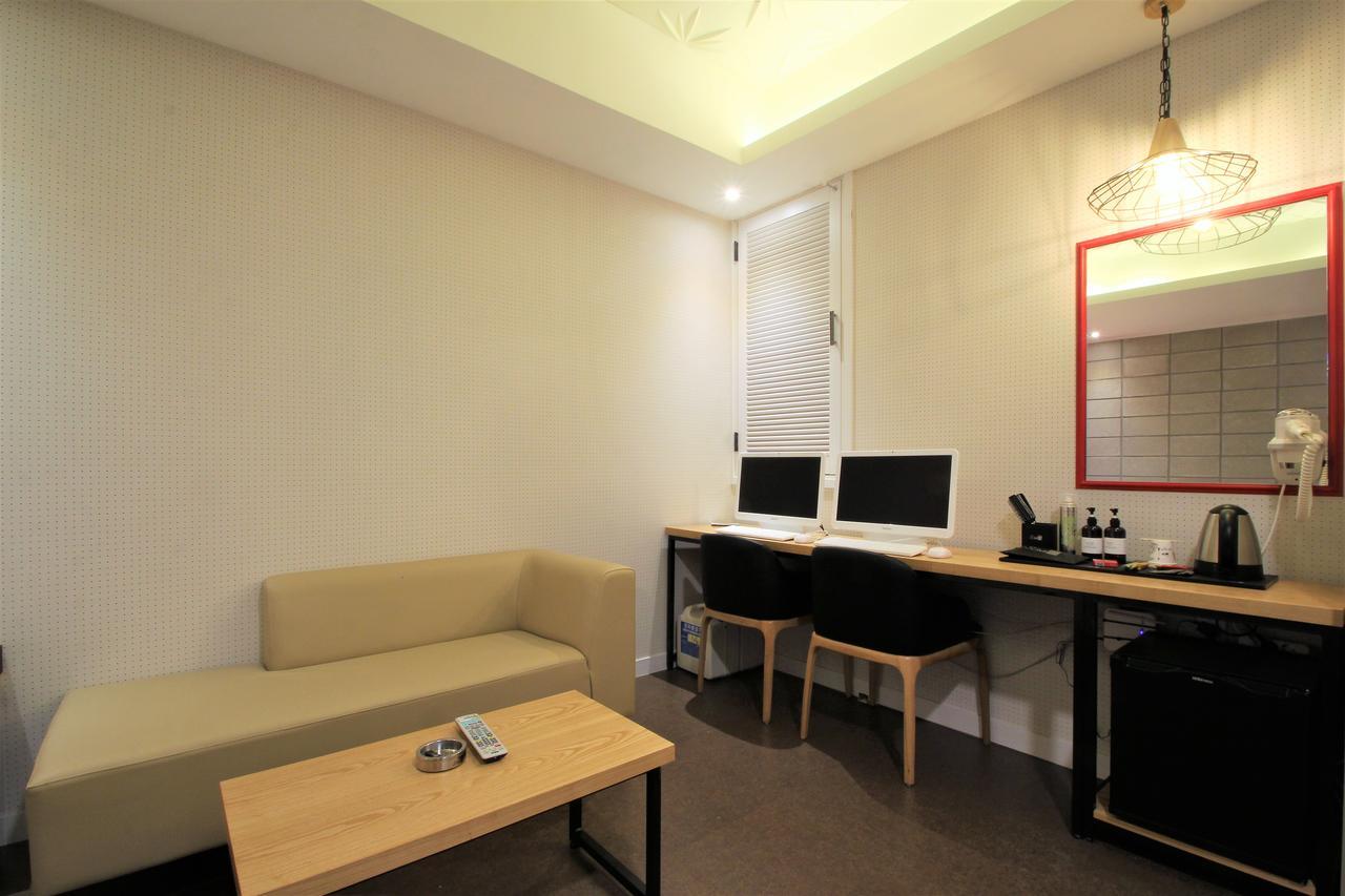 โรงแรมซัม Sasang-Gu ภายนอก รูปภาพ